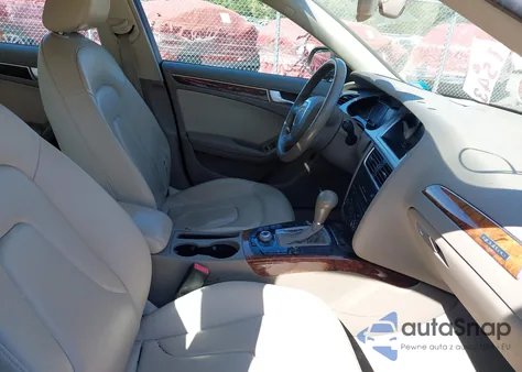 2011 Audi A4 2.0T Premium z USA, uszkodzony, nr VIN WAUFFAFL2BN012377